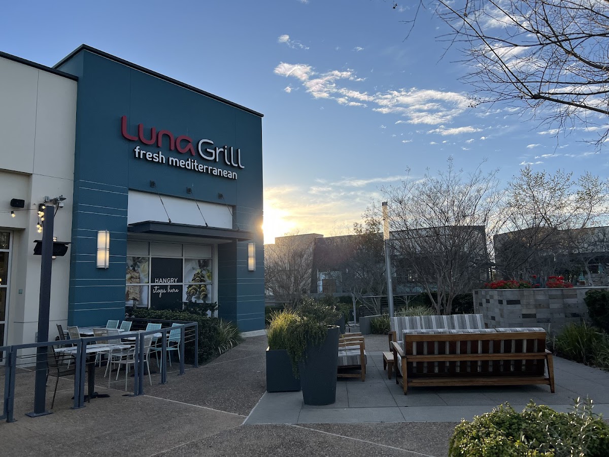 Luna Grill Paseo Del Sur